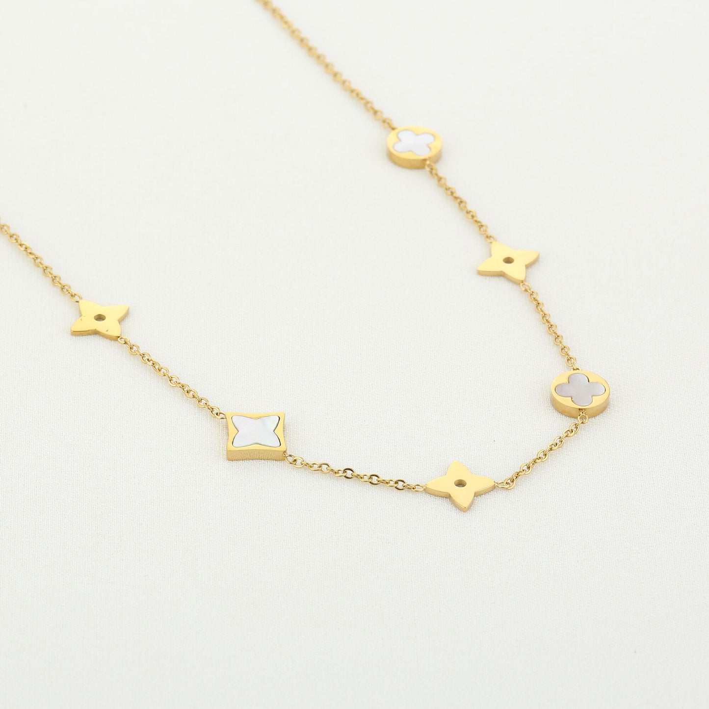 Ketting met Klaver Bedels